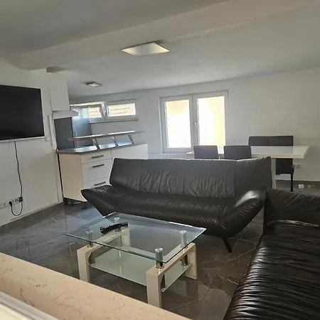 Welcome To Nde-flat In