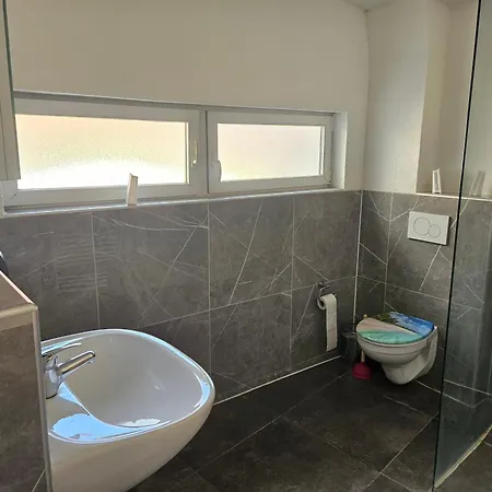 Welcome To Nde-flat In